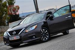 نيسان ألتيما